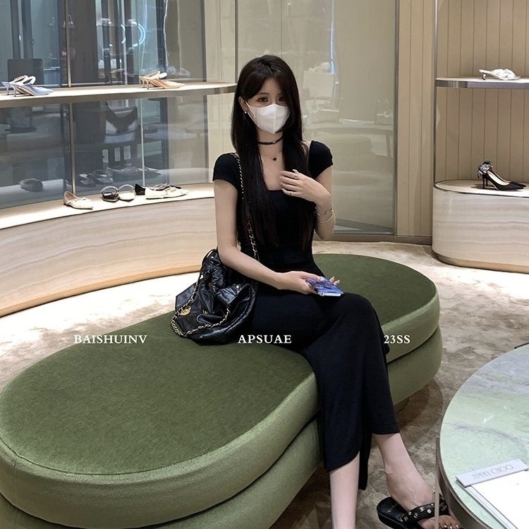 Hở lưng váy cổ vuông váy xẻ tà gợi cảm có dây quấn eo và váy ôm sát hông