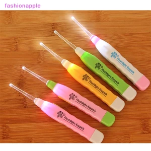 Bộ Dụng Cụ Lấy Ráy Tai Bằng Đèn LED