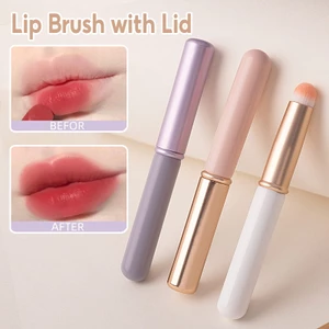 Cọ Trang Điểm Môi Đầu Tròn Có Vỏ Bọc Tiện Dụng