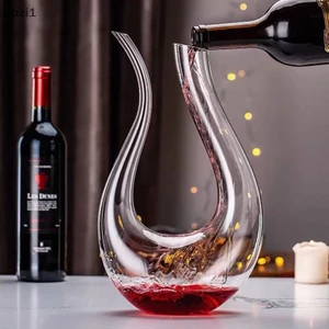 Hộp quà tặng bình đựng rượu hình chữ u-shaped swan decanter creative wine separator boutique
