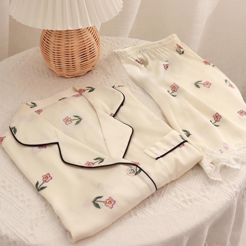 Bộ Đồ Ngủ Áo Tay Ngắn Phối Quần Short Vải Lụa Lạnh Phối Ren Thời Trang Mùa Hè Cho Nữ [lzf0703]