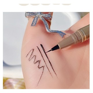 Bút Kẻ Mắt Dạng Lỏng Ngọt Ngào Siêu Mịn Không Dễ Lem Màu Đen / Nâu