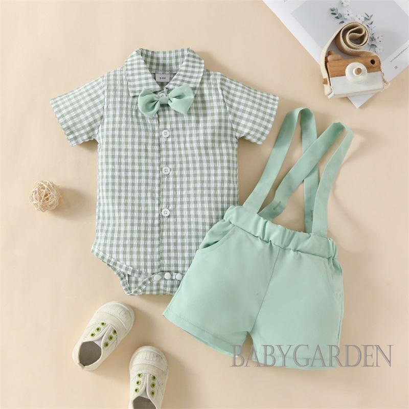 Bộ áo liền quần ngắn tay kẻ sọc sọc và quần Short treo co giãn thông thường