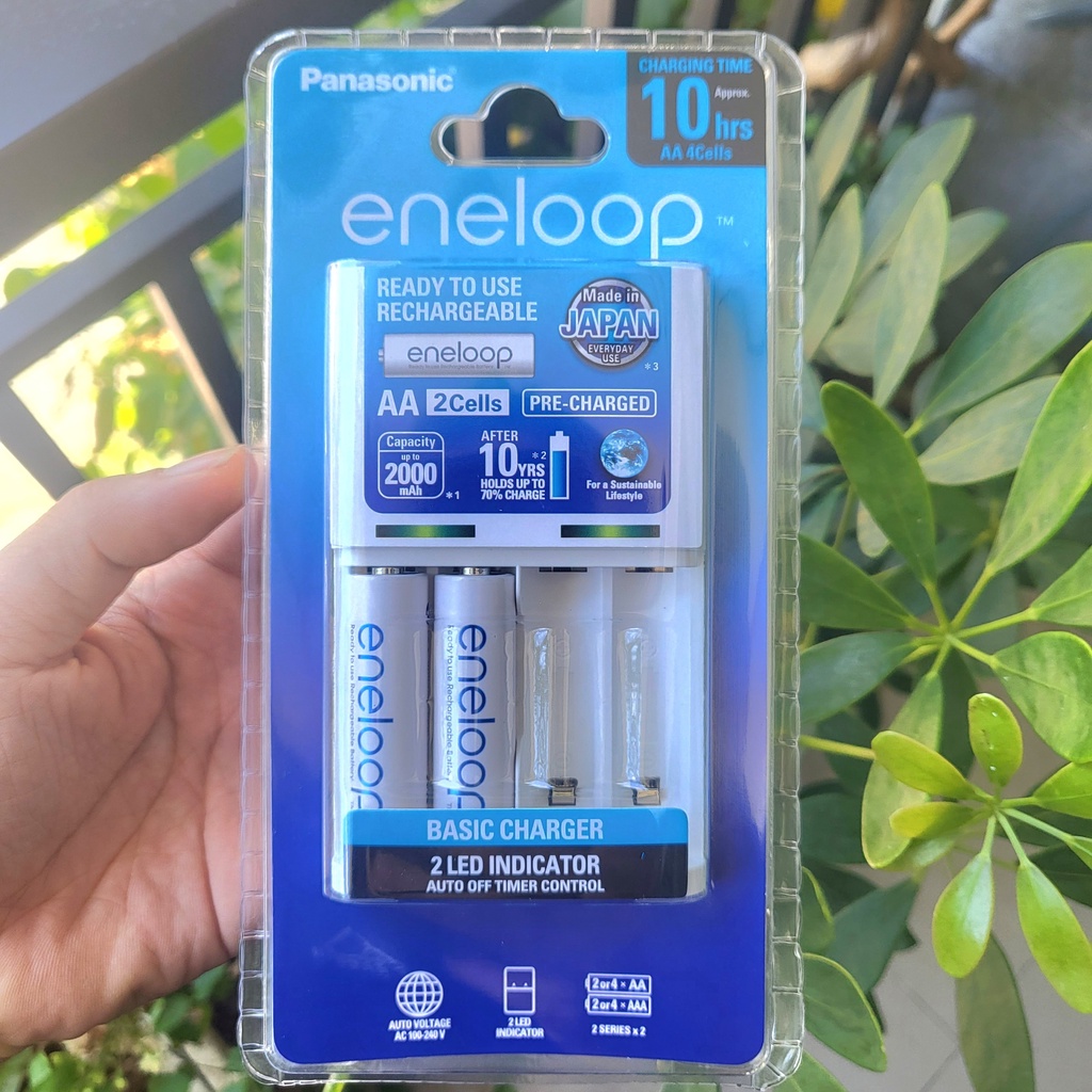 Panasonic Eneloop BQ-CC51 Caricabatterie Basic Con 4 Batterie AA 1900mAh, Per Ni-MH AA/AAA, Carica In 10 Ore