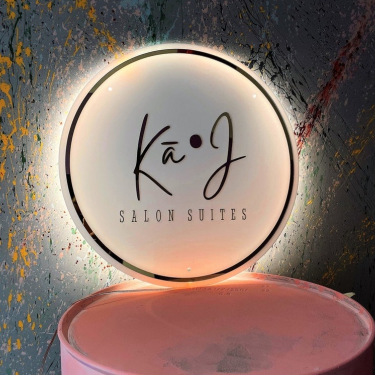 Bảng hiệu logo mica thiết kế theo yêu cầu chất liệu Alu cao cấp và led NEON phát sáng Decor