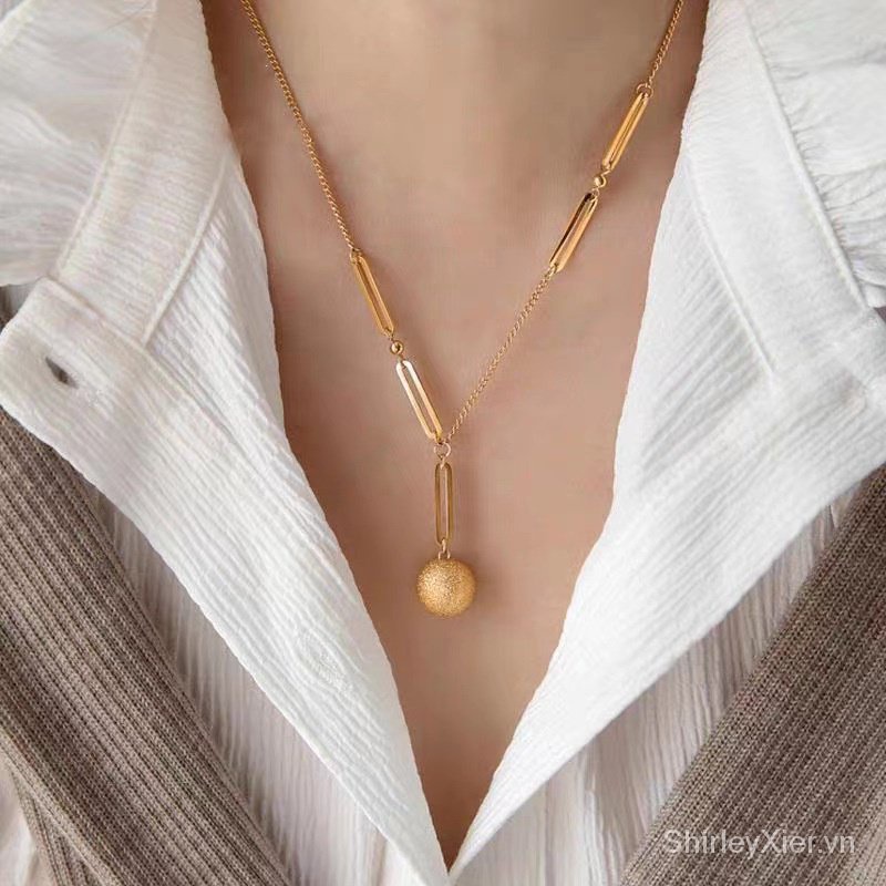 Phiên bản nâng cấp Vòng cổ Thép Titan mờ Mặt dây chuyền bóng Phong cách Cao cấp sang trọng nhỏ Chuỗi len Lưới đỏ thời trang phụ kiện phụ nữ