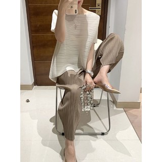 Miyake Áo Thun Tay Ngắn Dáng Rộng Xếp Ly Xẻ Tà Bên Hông Phong Cách Tây Ban Nha Thời Trang Cho Nữ