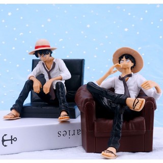Mô hình nhân vật Luffy One Piece ngồi ghế sofa