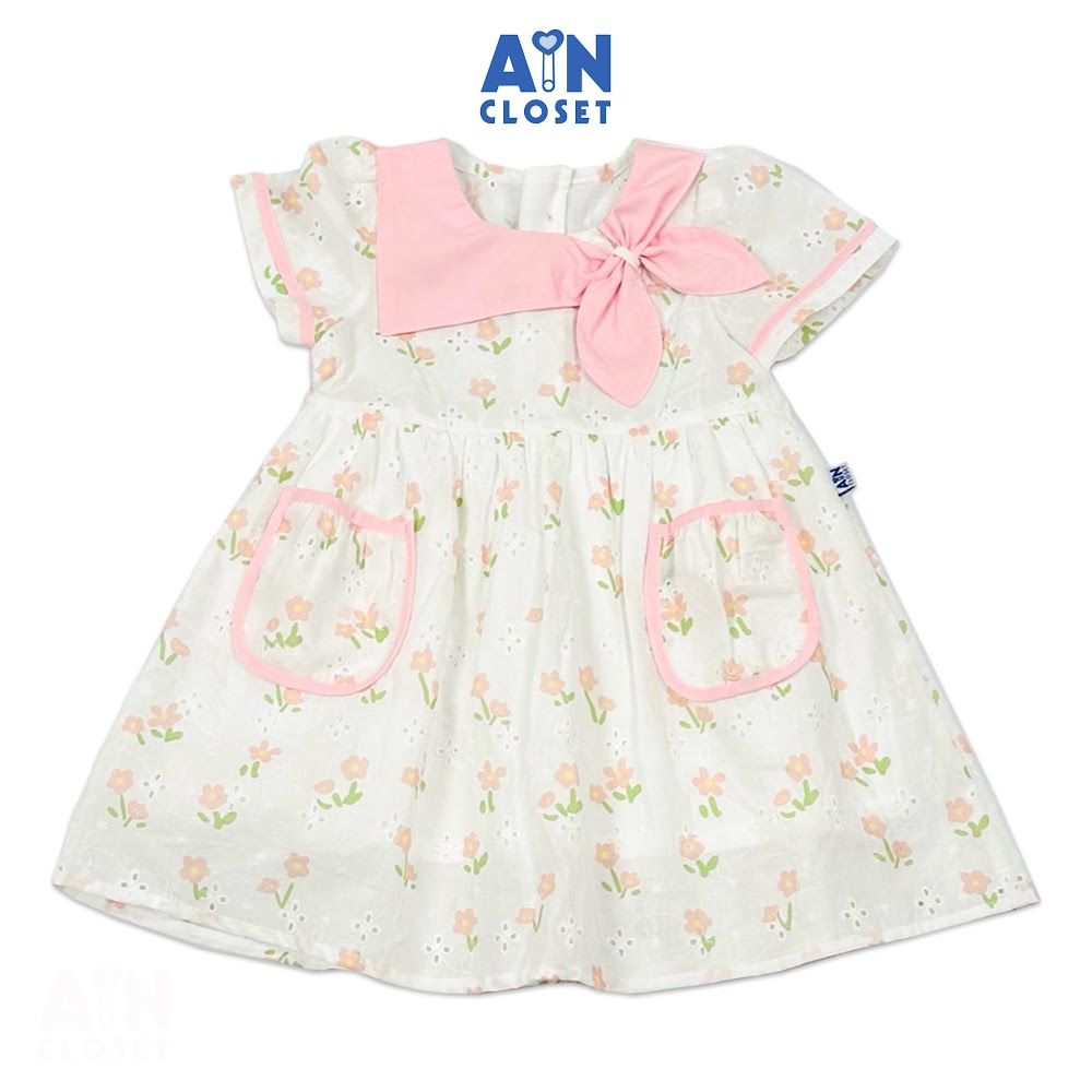 Đầm bé gái họa tiết Hoa Thêu Hồng cổ nơ cotton boi - AICDBG6EJCS6 - AIN Closet