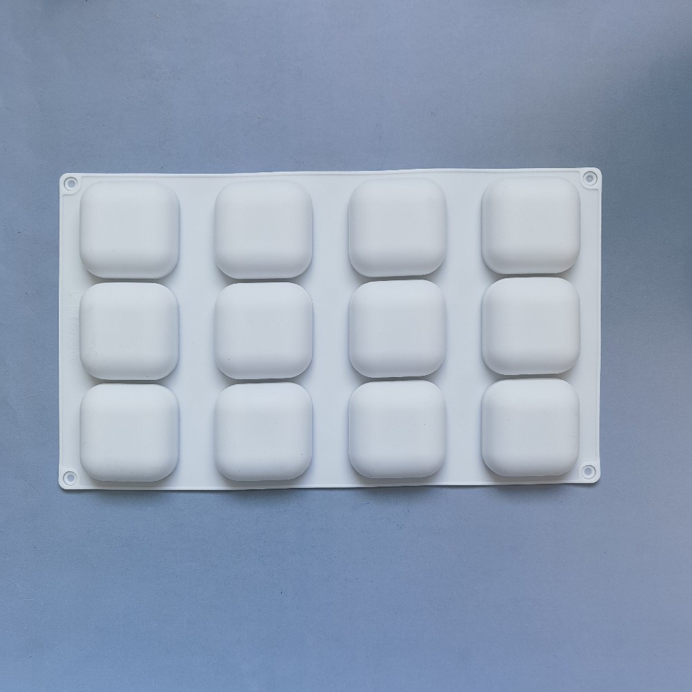 Khuôn Silicone 12 Ngăn Tạo Hình Góc Tròn / Vuông Làm Bánh / Xà Phòng / Pudding DIY