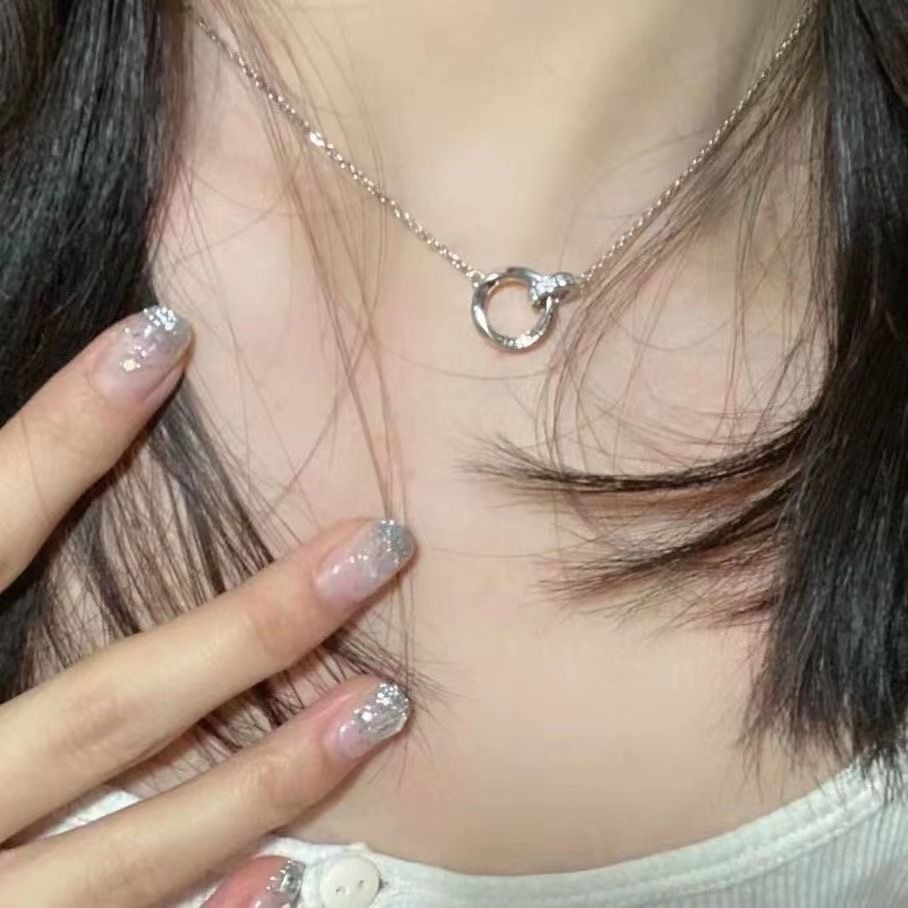 Ảnh Vòng cổ mobius 17KM màu bạc thanh lịch đơn giản cho phụ nữ 3