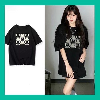 Áo thun tay lỡ họa tiết thỏ hoạt hình màu đen/ xanh lá cây đậm