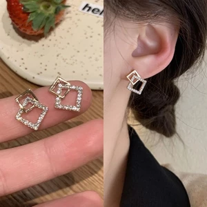 Bông Tai Mạ Vàng Hình Vuông Đính Đá Zircon Đơn Giản Sang Trọng