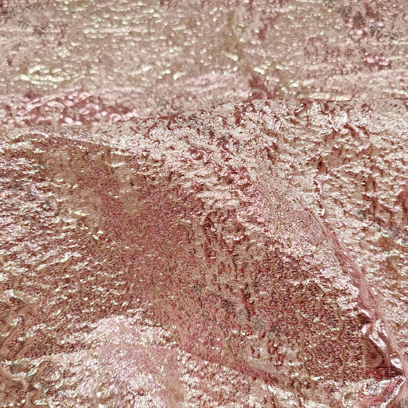 Mẫu mới đầm tutu thổ cẩm satin với vải lụa jacquard màu hồng vàng, kích thước 1mx1.5m