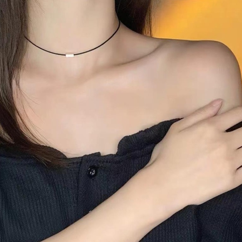 Vòng cổ Hợp Kim Mặt Vuông Đính Hạt Đơn Giản Thanh Lịch