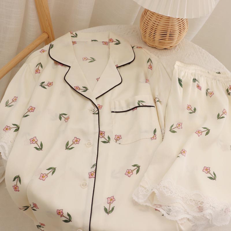 Bộ Đồ Ngủ Áo Tay Ngắn Phối Quần Short Vải Lụa Lạnh Phối Ren Thời Trang Mùa Hè Cho Nữ [lzf0703]