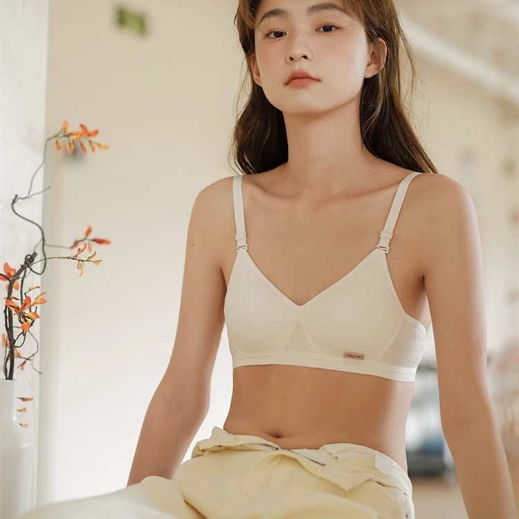Áo Ngực Không Gọng 3 / 4 Cup Mềm Mại Thân Thiện Với Da Nâng Ngực Không Đường May Thoải Mái Chất Lượng Cao Cho Nữ