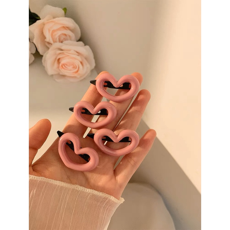 1 Kẹp Tóc Hình Trái Tim Màu Hồng Dễ Thương