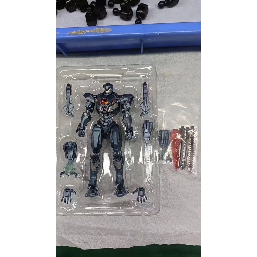 Pacific rim 2 uprising gipsy titan redeemer bracer phoenix gipsy ...