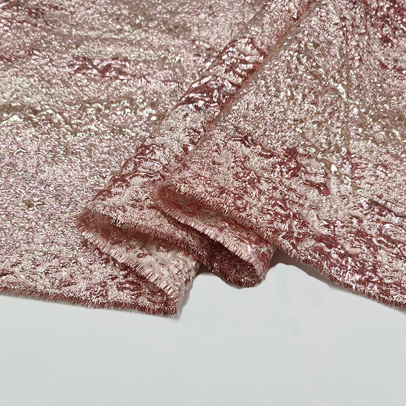 Mẫu mới đầm tutu thổ cẩm satin với vải lụa jacquard màu hồng vàng, kích thước 1mx1.5m