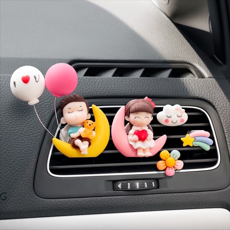 Ô tô Air Vent Doll Trang trí hạt nước hoa Phụ kiện nội thất Sẵn sàng giao hàng tại Thái Lan Giao hàng nhanh