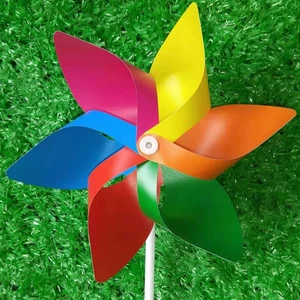 Chong chóng nhựa nhiều màu kèm que cầm