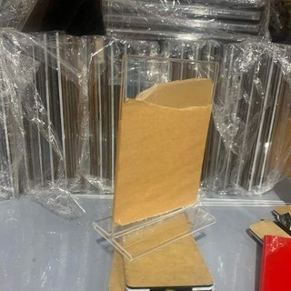 Bảng QR, mã QR code ngân hàng để bàn hoặc quầy thu ngân, bảng QR giá rẻ, bảng quét mã bằng mica ngân hàng, momo,........