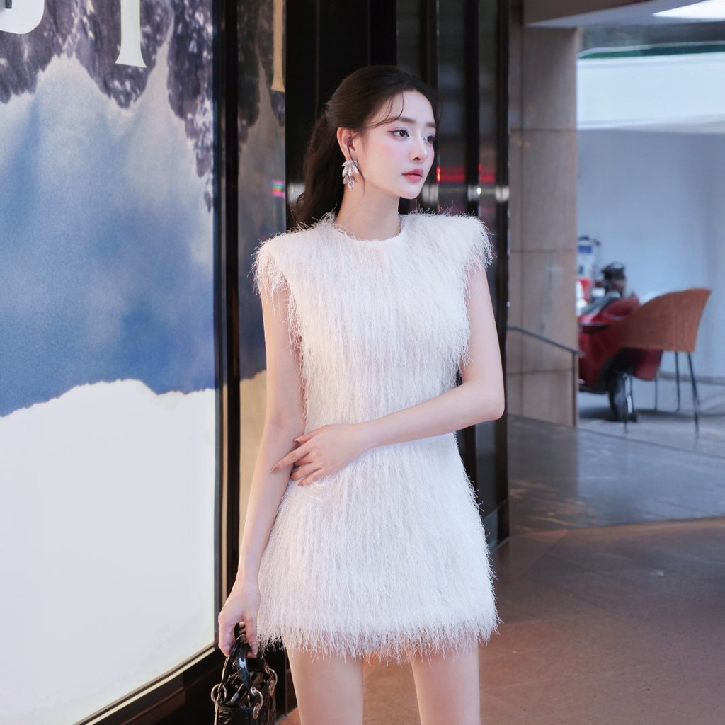 Đầm suông nữ Masara form ôm nhẹ, chất lông trắng tua rua ấn tượng, phong cách đơn giản thanh lịch MD826
