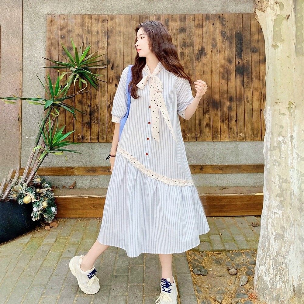 [YU]Set đồ nữ kiểu Hàn, váy midi xanh nhạt phối sơ mi rộng chấm bi, phong cách đại học.