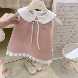 Mùa hè mới cô gái màu hồng đầm