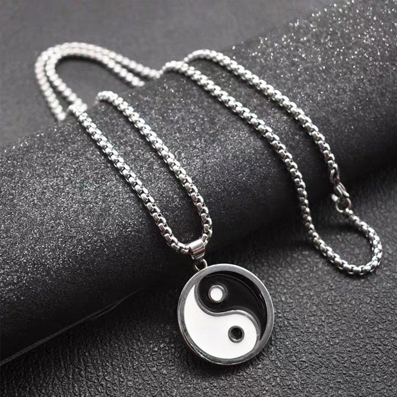 Điếc dây chuyền gothic unisex hiện đại, phong cách Trung Hoa vintage đen trắng, mặt đá hợp kim dáng thái cực