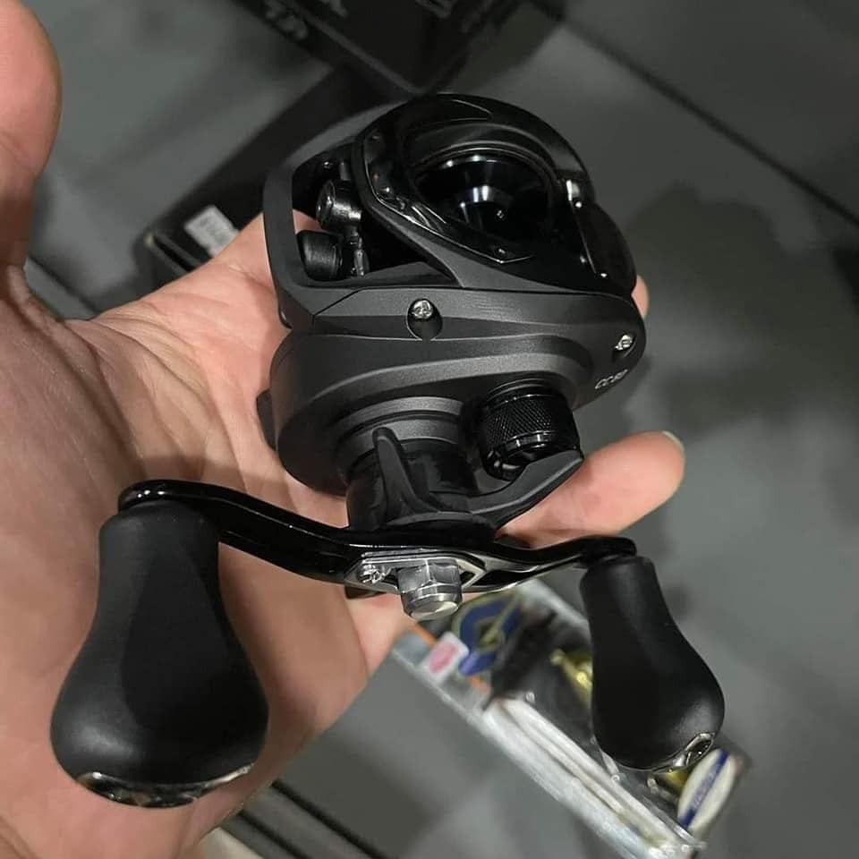 Máy câu ngang Daiwa CC80 HSL (tay trái) | Shopee Việt Nam