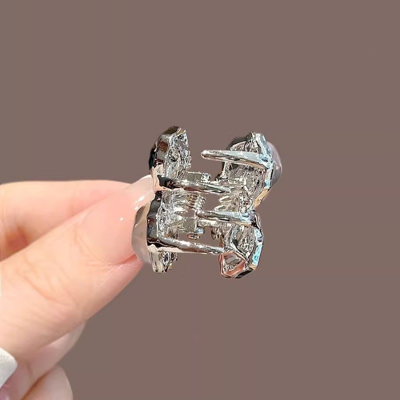 MAUROPOLI [Sẵn sàng] Phiên bản Hàn Quốc Pha lê sang trọng Kích thước nhỏ Kẹp lấy cảm giác cao cấp Đầu trán Nổ Kẹp tóc bên hông Phong cách mới Kẹp tóc mùa hè Mũ đội đầu