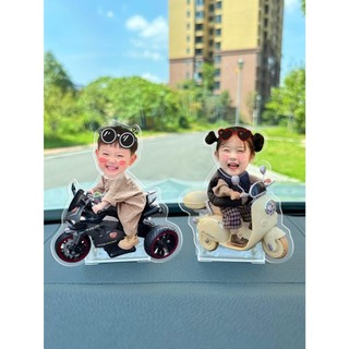 Mô hình standee lắc đầu chibi ghép mặt theo yêu cầu đáng yêu chạy pin làm quà tặng, trang trí bàn học, ô tô