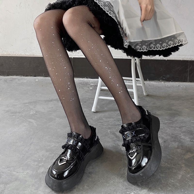 Quần tất, vớ sequin và vớ đen, quý cô gợi cảm trông thon thả