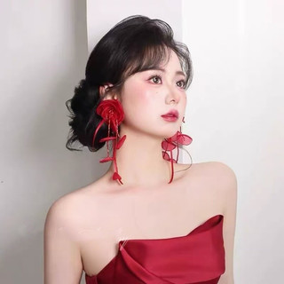 Bông tai hoa pha lê lụa màu đỏ thủ công không lỗ tai, kẹp tai
