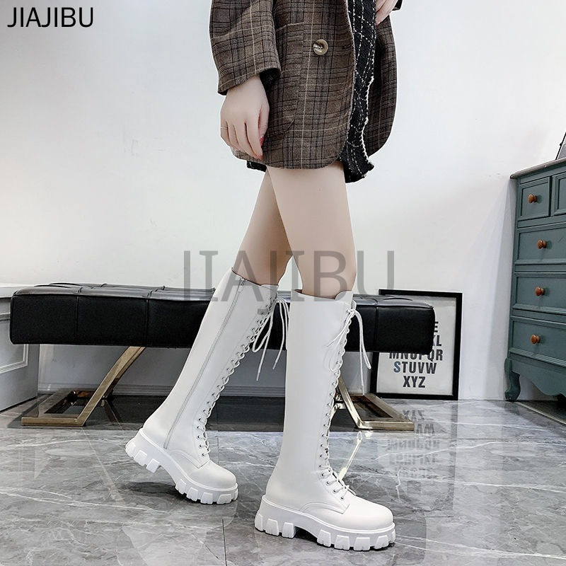 Size 35-43 Giày Bốt Martin Màu Trắng Đế Dày Chống Trượt Phong Cách Anh Quốc Giày Nữ Cỡ Lớn Giày Bốt Đi Xe Máy Buộc Dây Phong Cách Retro Korean Fashion Black Platform Zipper Knight Boots Giày Bốt Da Mũi Tròn Cosplay Giày Bốt Cao Bồi JK Cổ Cao Của Nhật Bản