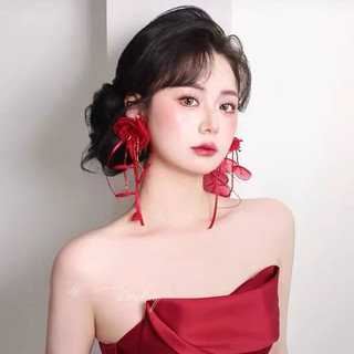 Bông tai hoa pha lê lụa màu đỏ thủ công không lỗ tai, kẹp tai