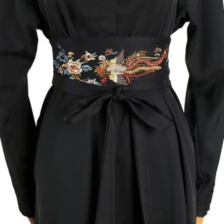 Thắt lưng rộng màu đen, phù hợp với váy Hanfu phong cách dân tộc