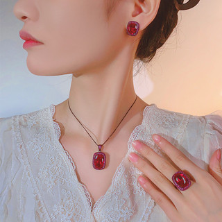 Trang sức nữ phong cách châu Âu và Mỹ, đá ruby đỏ và vàng đồng mạ vàng, kích thước 13x18