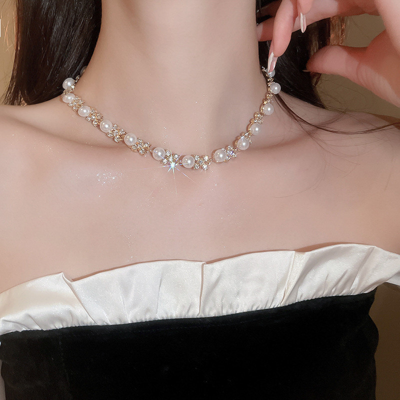 Vòng cổ tròn hoa thiết kế với dây điều chỉnh - Phụ kiện thời trang sang trọng dành cho nữ