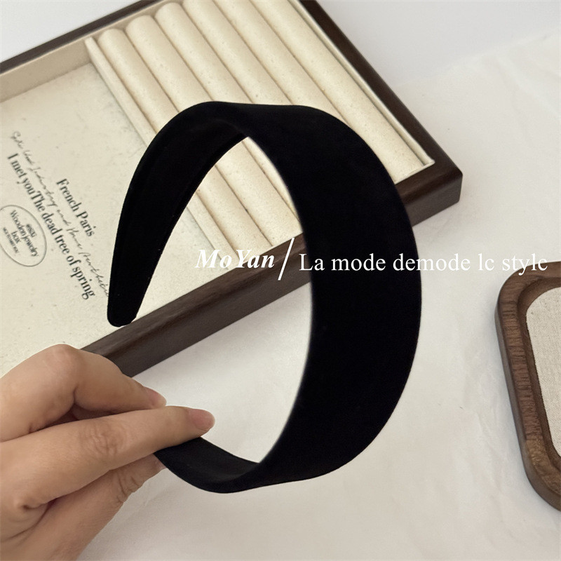 Vòng buộc tóc nhung cổ điển đơn giản