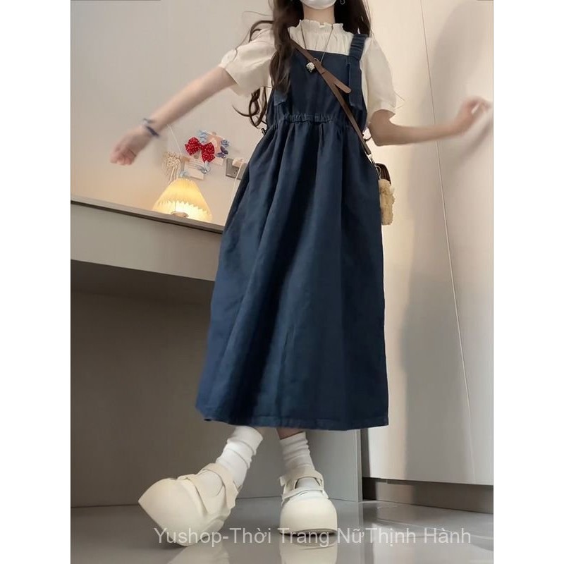 [YU]Set hai mảnh denim ngọt ngào, đầm dáng rộng phối sơ mi trắng nhẹ nhàng, trẻ trung.