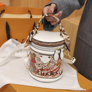 Túi xách nữ cao cấp Gấu Graffiti Niche Bucket Bag 2026 Túi đeo vai cá tính mới Túi xách đa năng hợp thời trang