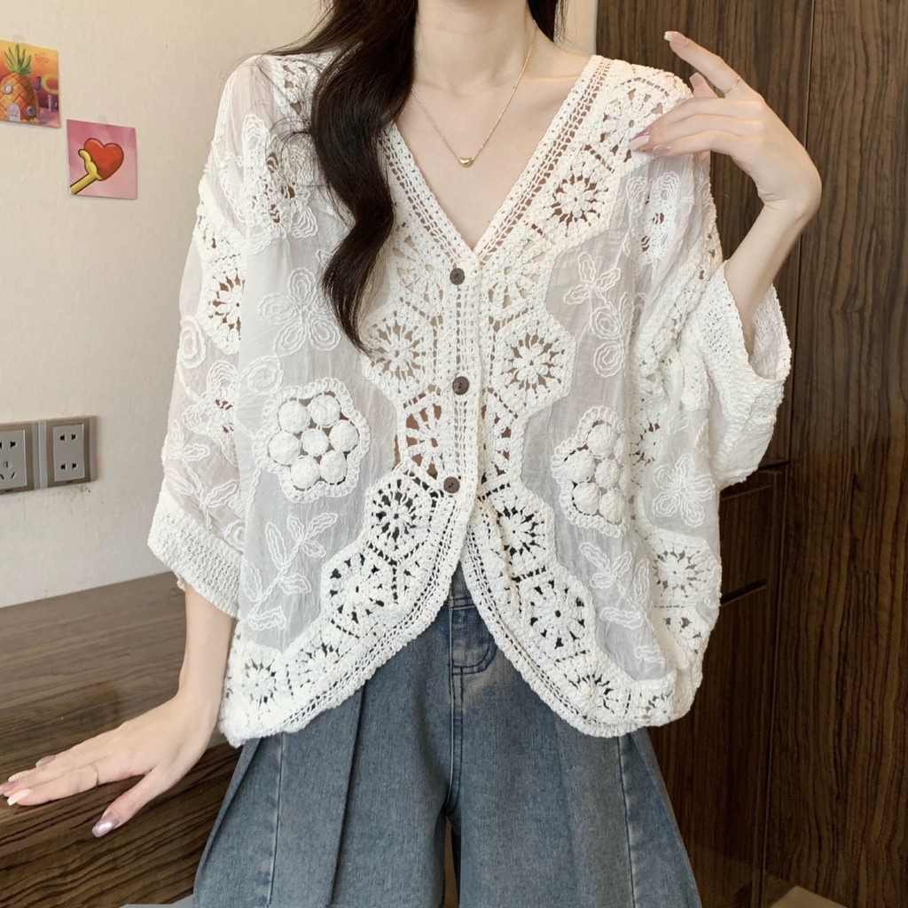 Size Lớn Nữ Pháp Cổ Chữ V Móc Rỗng Ba Phần Tư Tay Chống Nắng Áo Sơ Mi Mùa Hè Béo mm Mỏng Hơn Nhìn All-Ma