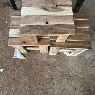 Ghế gỗ tràm tự nhiên. Loại nhỏ cao 14cm dài 24cm ngang 19cm. Ghế dùng gác chân, ngồi ăn, decor phòng. Giá rẻ