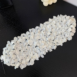 1 chiếc đeo đầu vòng cánh hoa trắng thủ công kiểu Pháp cổ điển với váy cưới cô dâu thanh lịch và phụ kiện trang điểm