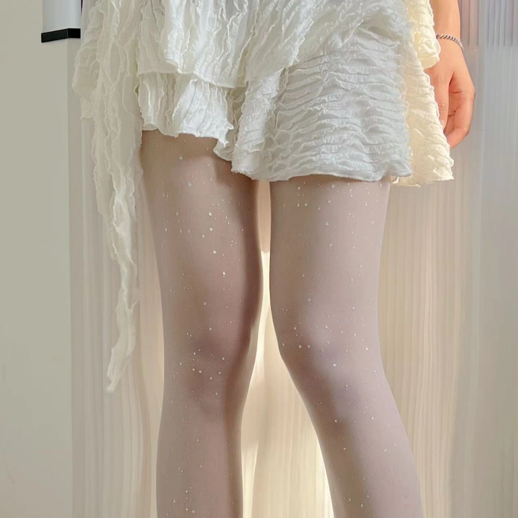 Quần tất, vớ sequin và vớ đen, quý cô gợi cảm trông thon thả