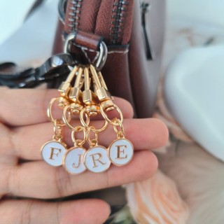1 Vòng Hai Mặt Bảng Chữ Cái Móc Khóa 26 Chữ Cái A-Z Móc Khóa Đa Năng Túi Văn Phòng Phẩm Hộp Tai Nghe Túi Đựng Sách Chìa Khóa Xe Ô Tô Mặt Dây Chuyền