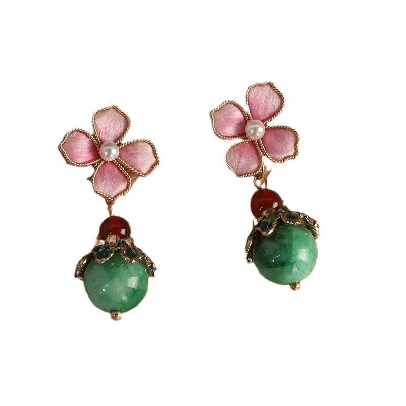 Bông tai nhũ vàng filigree cổ điển, phù hợp với váy sườn xám và phụ kiện hàng ngày
